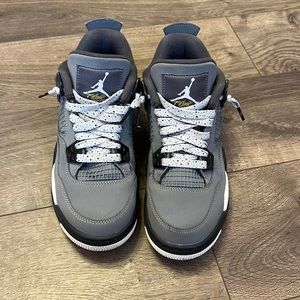 Air Jorda retro 4 grey like new
